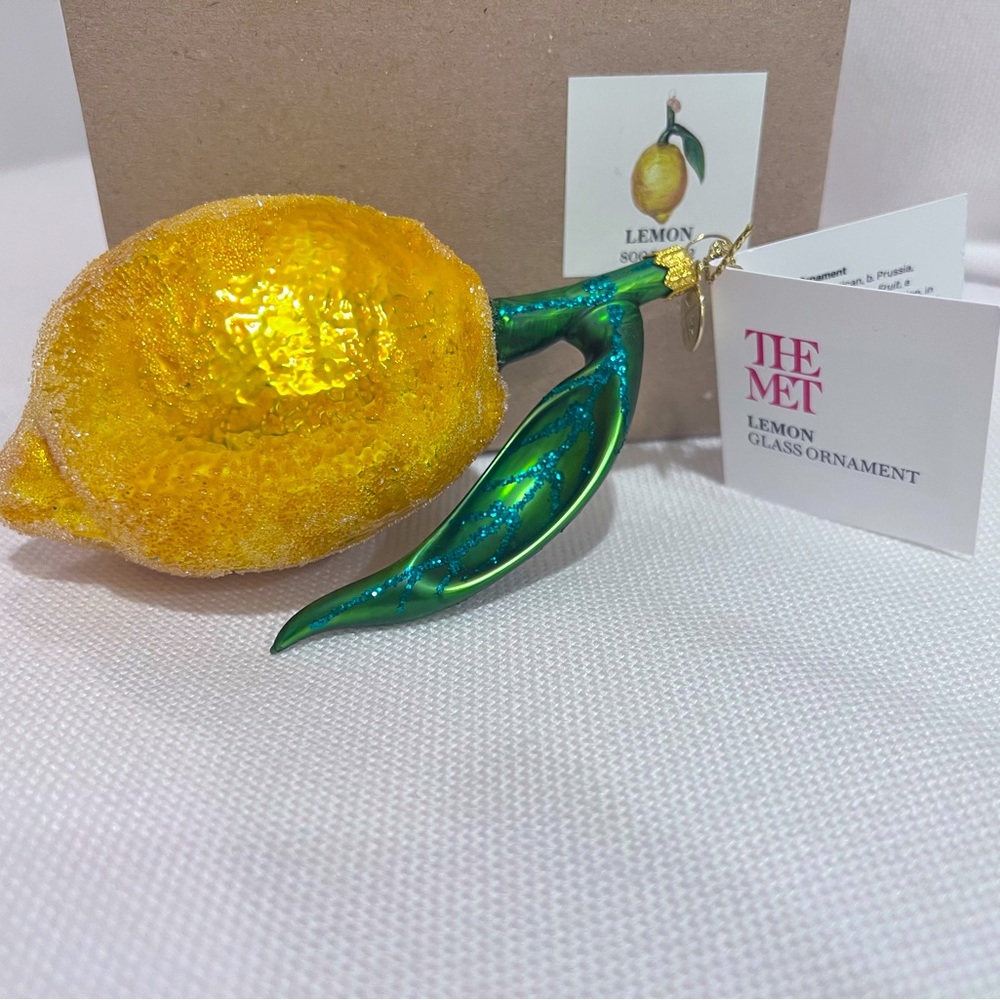 The MET lemon ornament